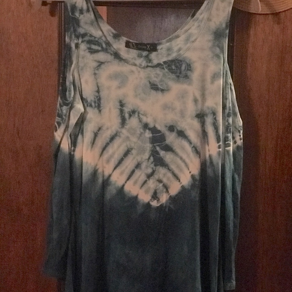 Teal and white top